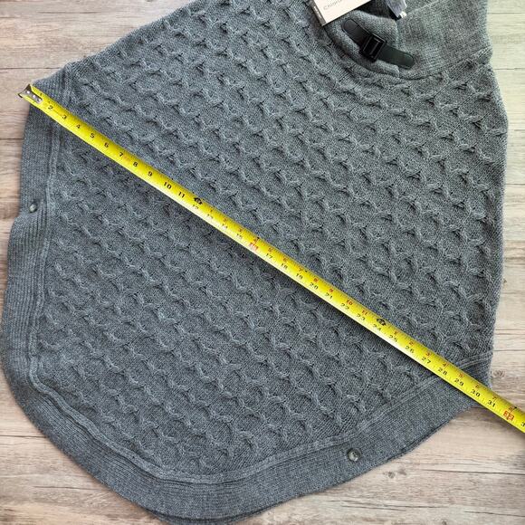 NWT Chiaramente Wool Blend High Neck Shawl Poncho Gray Textured Knit Made Italy - Picture 7 of 12